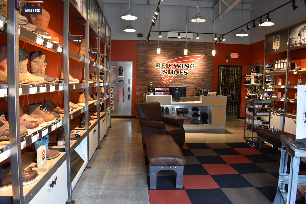 Jeg regner med Utålelig jage Stores: Red Wing Little Rock Arkansas - Tops Shoes New Balance Red Wing  Sole Solutions in Arkansas